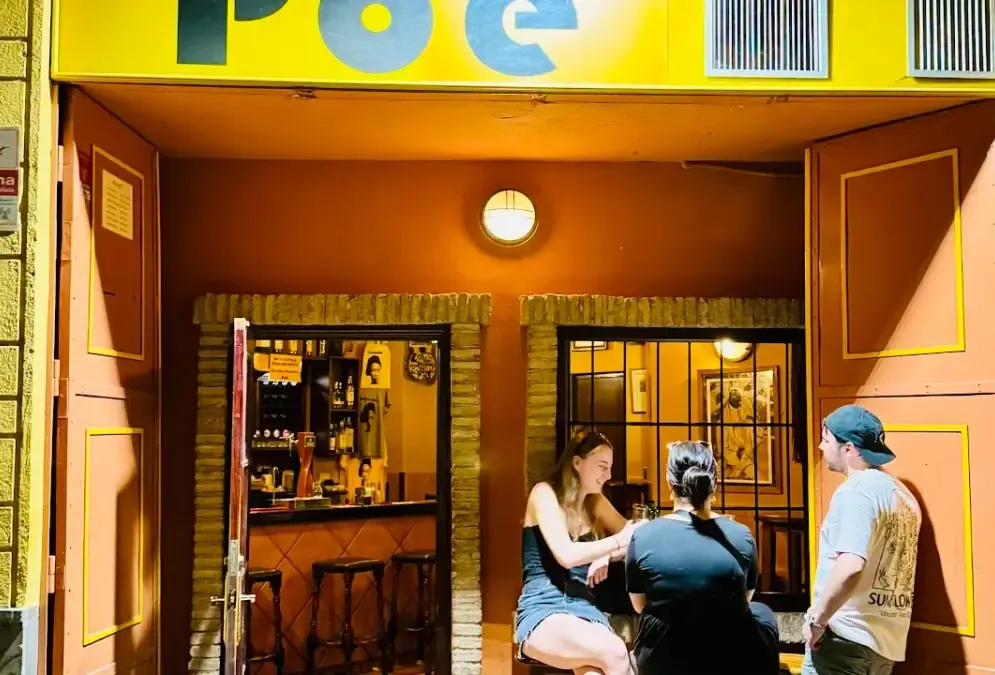 Bar Bar Poë