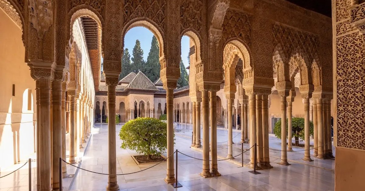Alhambra & Nasrid Palaces Entry Ticket